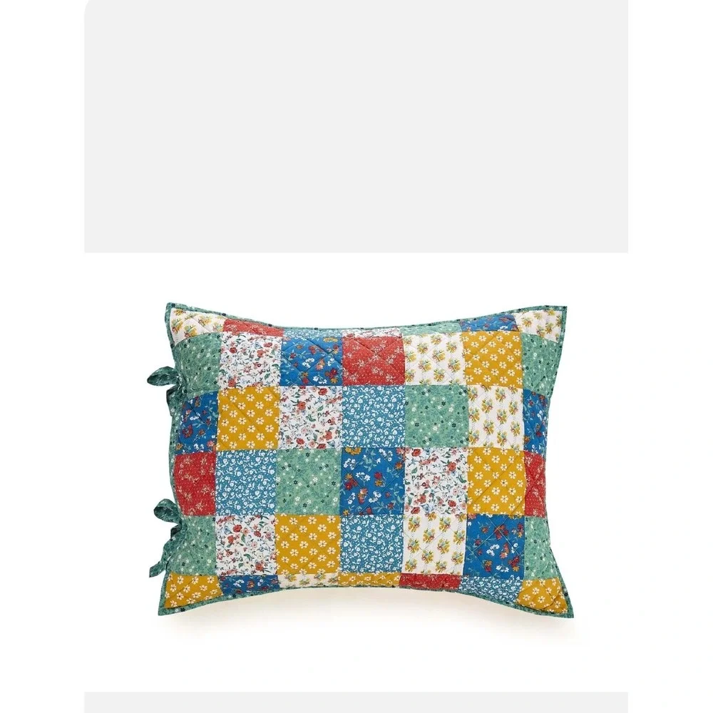The Pioneer Woman Floral Patch 2-Piece Quilt Sham Set, King, Multi‎
